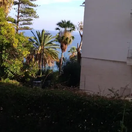 Seaside Apartament *